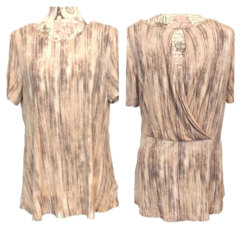 LISA RINNA TOP